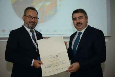 Başkan Oktay Yılmaz: “İki Hakan'ında Müslüman Türk kültüründeki yeri aşikardır''