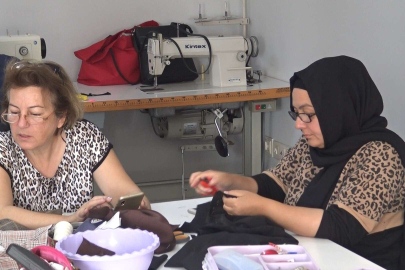 Bursa’da kadınlar hem meslek öğreniyor, hem gelir elde ediyor