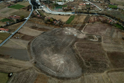 Tavşanlı Höyük'te 3 bin 200 yıllık eserler bulundu