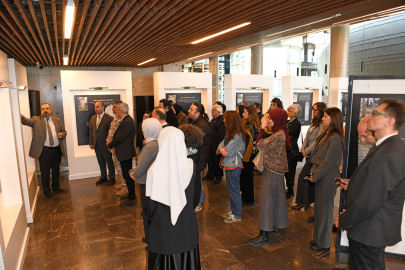 Osmangazi'de 'Kadın Mezar Taşları' sergisi açıldı