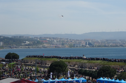 SOLOTÜRK gösterisi Çanakkale'de büyük beğeni topladı