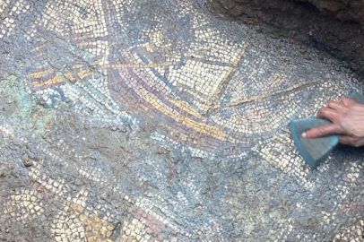 Papa'nın geleceğini açıkladığı İznik'te Hz. İsa döneminden kaldığı iddia edilen mozaik bulundu