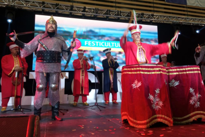 Bursa Mehter Takımı Fransa'ya damgasını vurdu