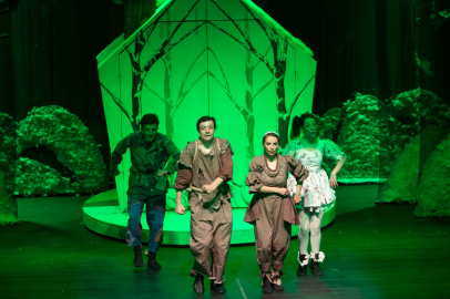 Büyükşehir ‘Hansel ve Gretel’i çocuklarla buluşturdu