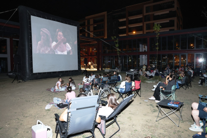 Pancar Deposu'nda sinema ve müzik keyfi