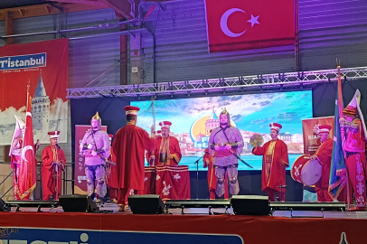 Bursa Mehter Takımı'na Paris'te yoğun ilgi