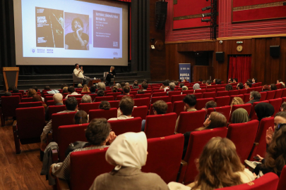 Tolga Karaçelik, ‘Saykoterapi’ ile Bursa’da seyirciyle buluştu