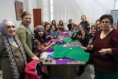 Bursa’da 8 Mart’a özel keçe atölyesi: Kadınlar el emeği ürünler hazırladı