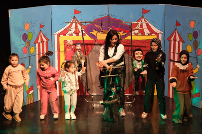 Yıldırım'da çocuklara özel kukla gösterisi yoğun ilgi gördü