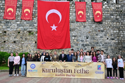 Başkan Yılmaz, 'Kuruluştan Fethe Kadim Bursa' projesiyle öğrencilerle buluştu