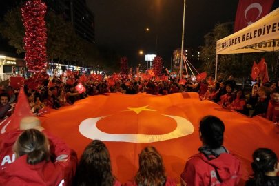 Binlerce Nilüferli Cumhuriyet'in 103'üncü yılında tek yürek oldu