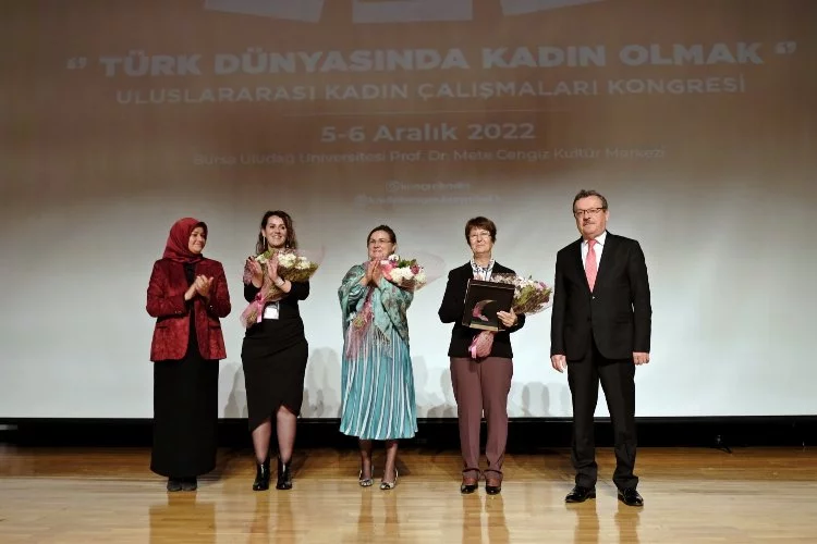 Bursa'da Türk kadınına uluslararası bakış